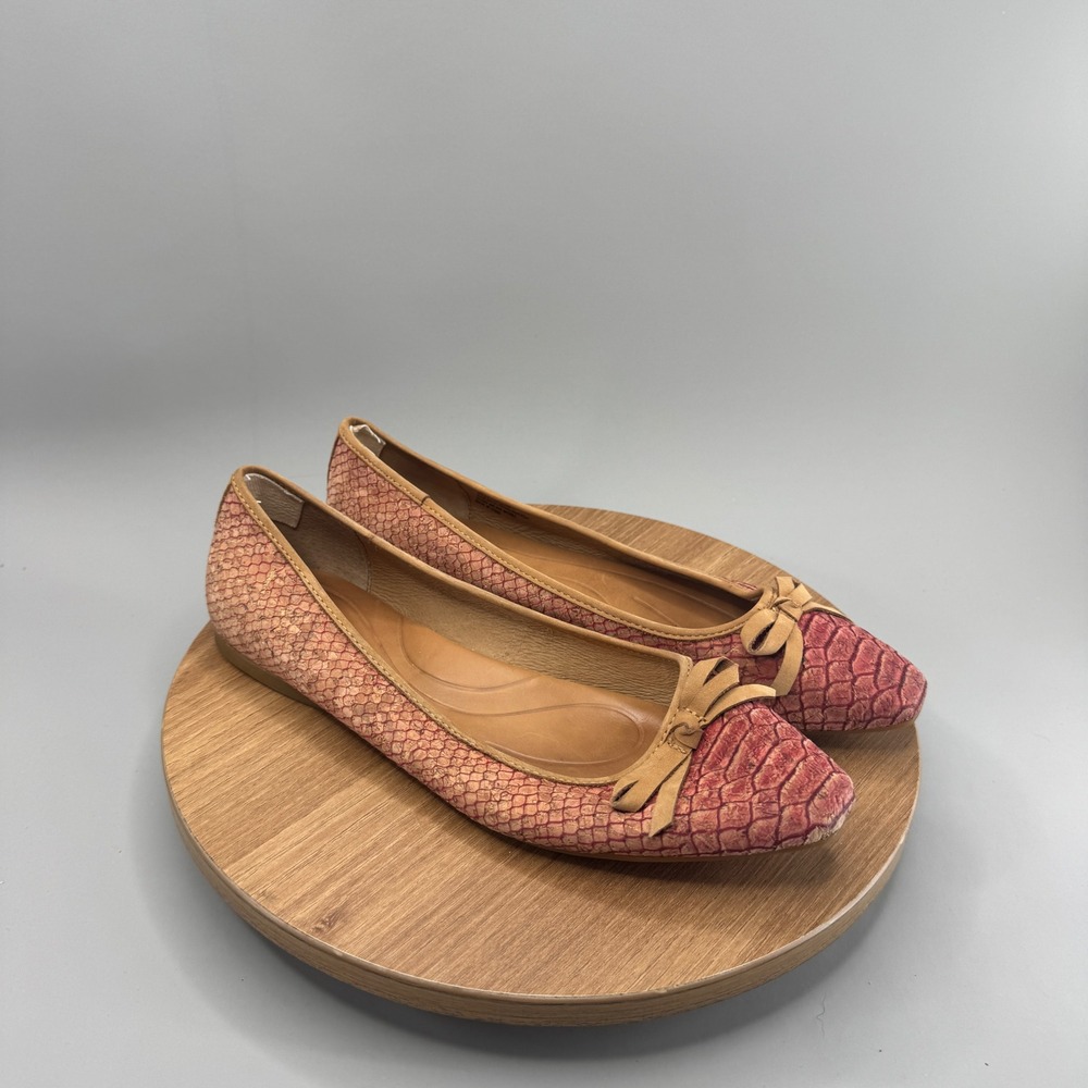 Born Ballet Flats Size 10 Pink Snake Print Pointed Toe Bow Boho Eclectic